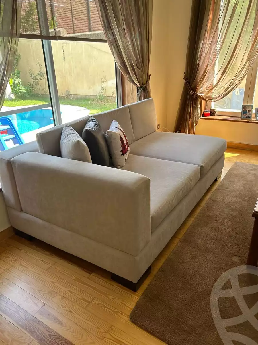 https://aqarmap.com.eg/en/listing/6295148-for-sale-cairo-6th-of-october-compounds-royal-hills