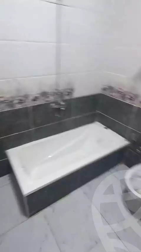 https://aqarmap.com.eg/ar/listing/6297979-for-rent-cairo-ain-shams-yn-shms-lgrby-el-tawfikeya-st
