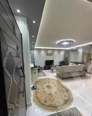 https://aqarmap.com.eg/ar/listing/6298350-for-sale-cairo-el-mohandesen-abd-el-moneam-riad-st