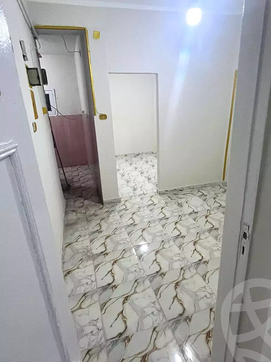 https://aqarmap.com.eg/ar/listing/6299718-for-sale-qalyubia-shubra-el-khaima-om-bayoumi