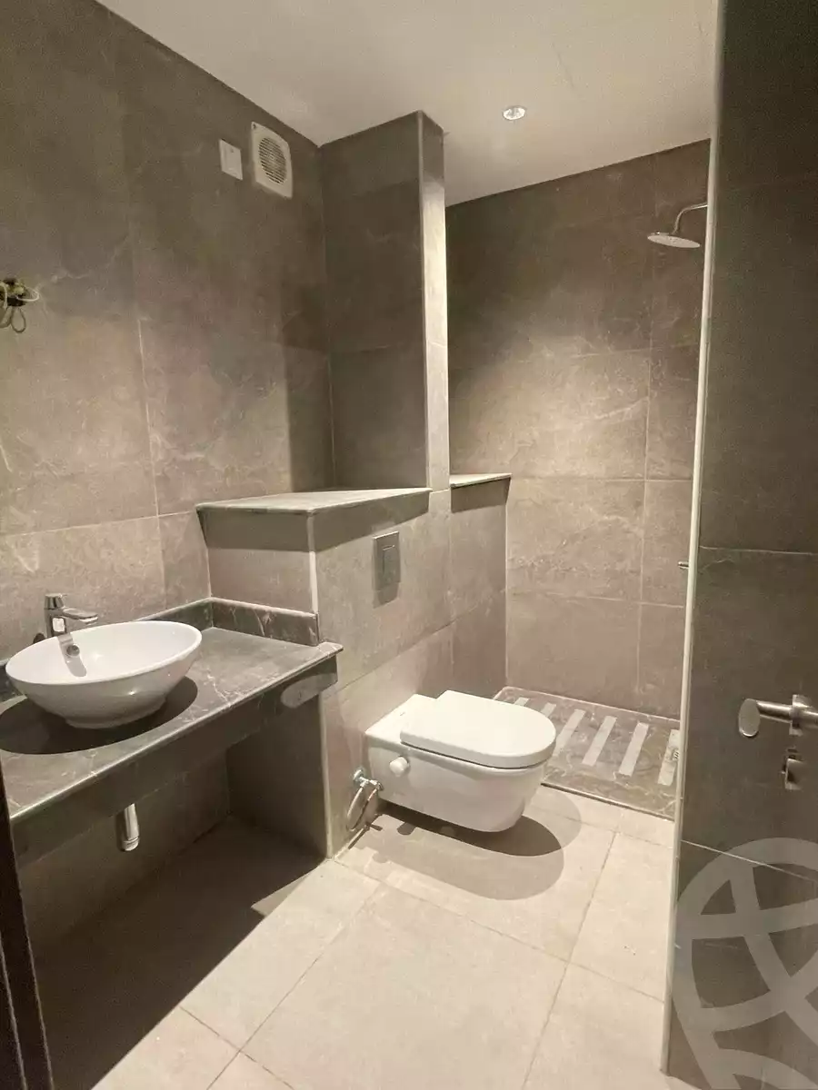 https://aqarmap.com.eg/en/listing/6303187-for-sale-cairo-el-sheikh-zayed-city-compounds-zyd-wr-llttwyr-z-tower