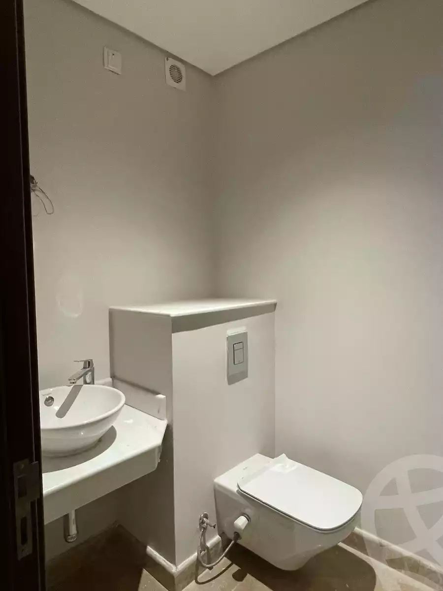 https://aqarmap.com.eg/en/listing/6303427-for-sale-cairo-el-sheikh-zayed-city-compounds-zyd-wr-llttwyr-z-tower