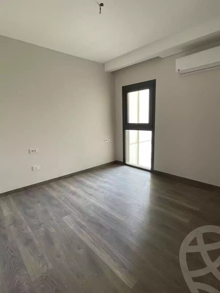 https://aqarmap.com.eg/en/listing/6303427-for-sale-cairo-el-sheikh-zayed-city-compounds-zyd-wr-llttwyr-z-tower