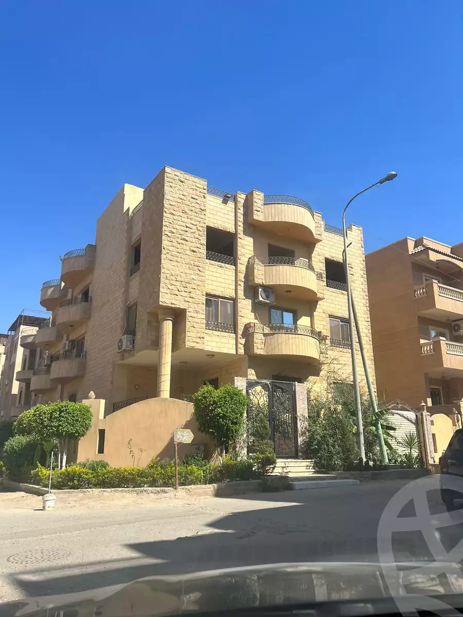 https://aqarmap.com.eg/ar/listing/6303547-for-sale-cairo-6th-of-october-hadaeq-october-kmbwnd-fy-hdyq-ktwbr-el-fardoos-city