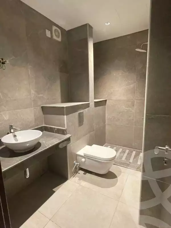 https://aqarmap.com.eg/en/listing/6303417-for-sale-cairo-el-sheikh-zayed-city-compounds-zyd-wr-llttwyr-z-tower