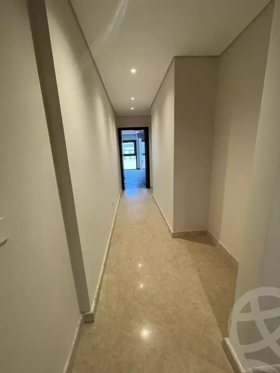 https://aqarmap.com.eg/ar/listing/6305986-for-sale-cairo-el-sheikh-zayed-city-compounds-zyd-wr-llttwyr-z-tower