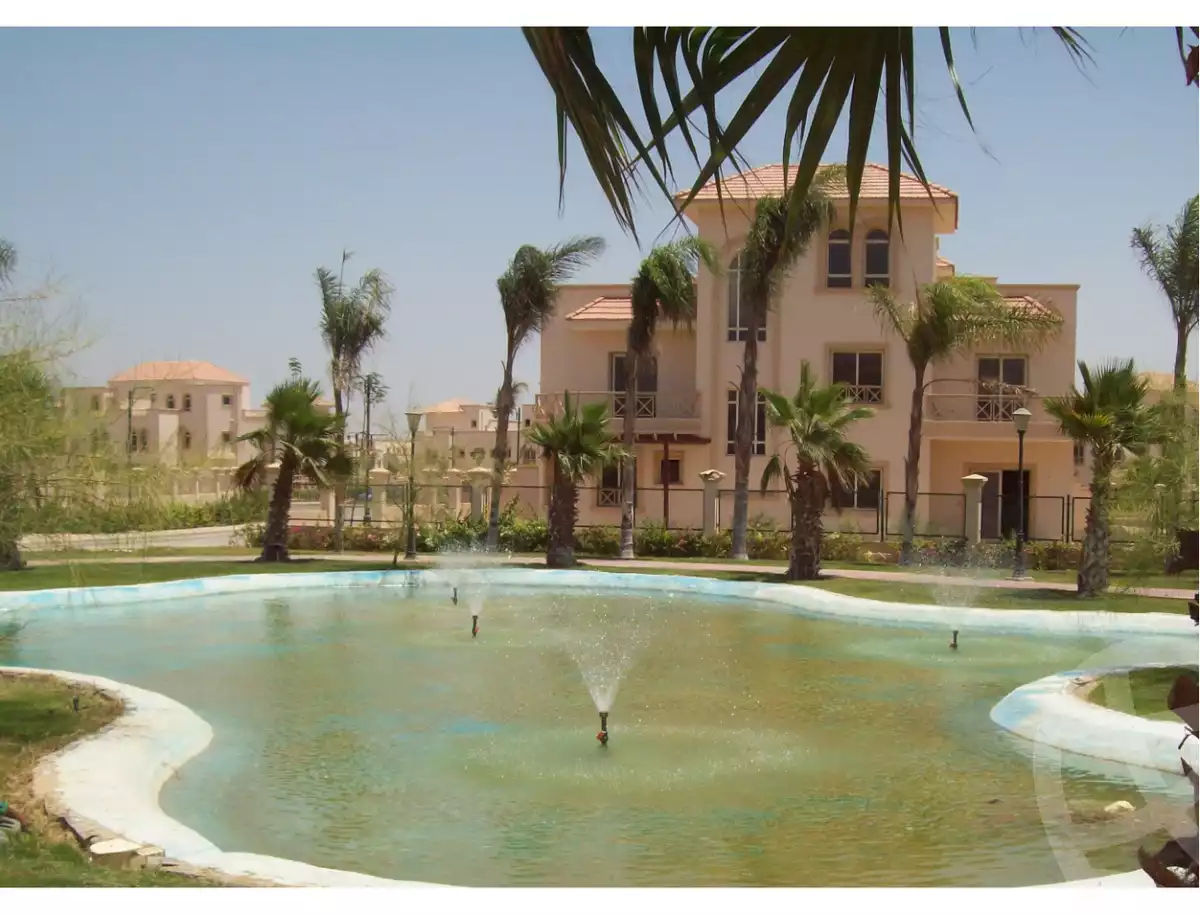 https://aqarmap.com.eg/en/listing/6306551-for-sale-cairo-el-sheikh-zayed-city-compounds-greens