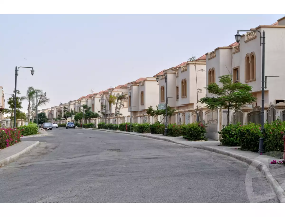 https://aqarmap.com.eg/en/listing/6306603-for-sale-cairo-el-sheikh-zayed-city-compounds-greens