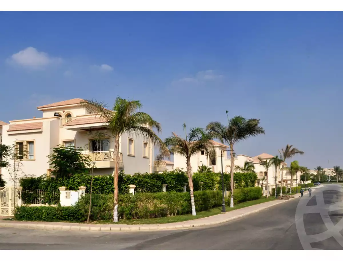 https://aqarmap.com.eg/en/listing/6306603-for-sale-cairo-el-sheikh-zayed-city-compounds-greens