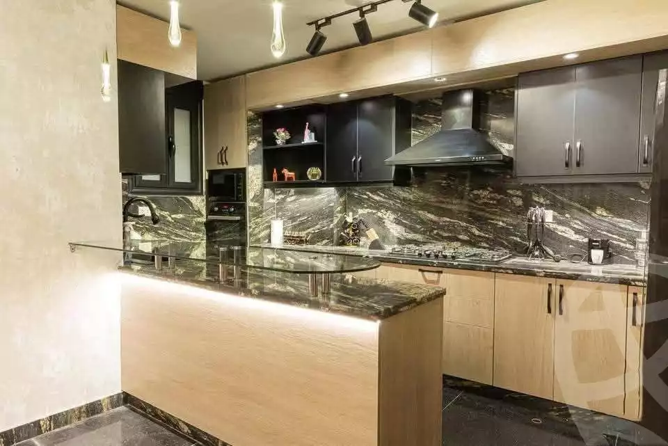 https://aqarmap.com.eg/ar/listing/6306370-for-sale-alexandria-kafr-abdo-sant-giyn-st