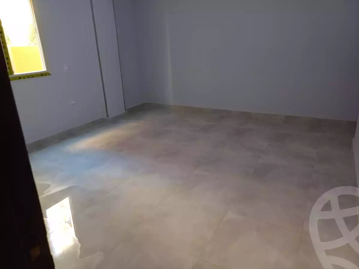 https://aqarmap.com.eg/ar/listing/6306924-for-sale-cairo-new-cairo-compounds-el-mostashareen-compound