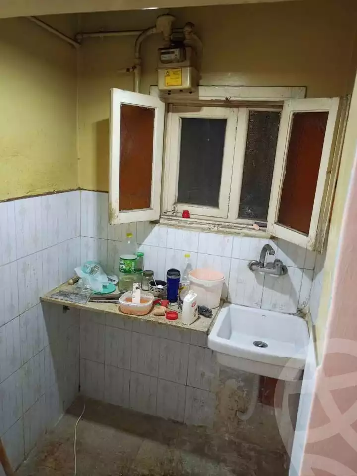 https://aqarmap.com.eg/ar/listing/6307339-for-sale-alexandria-moharram-bey-erfan-st