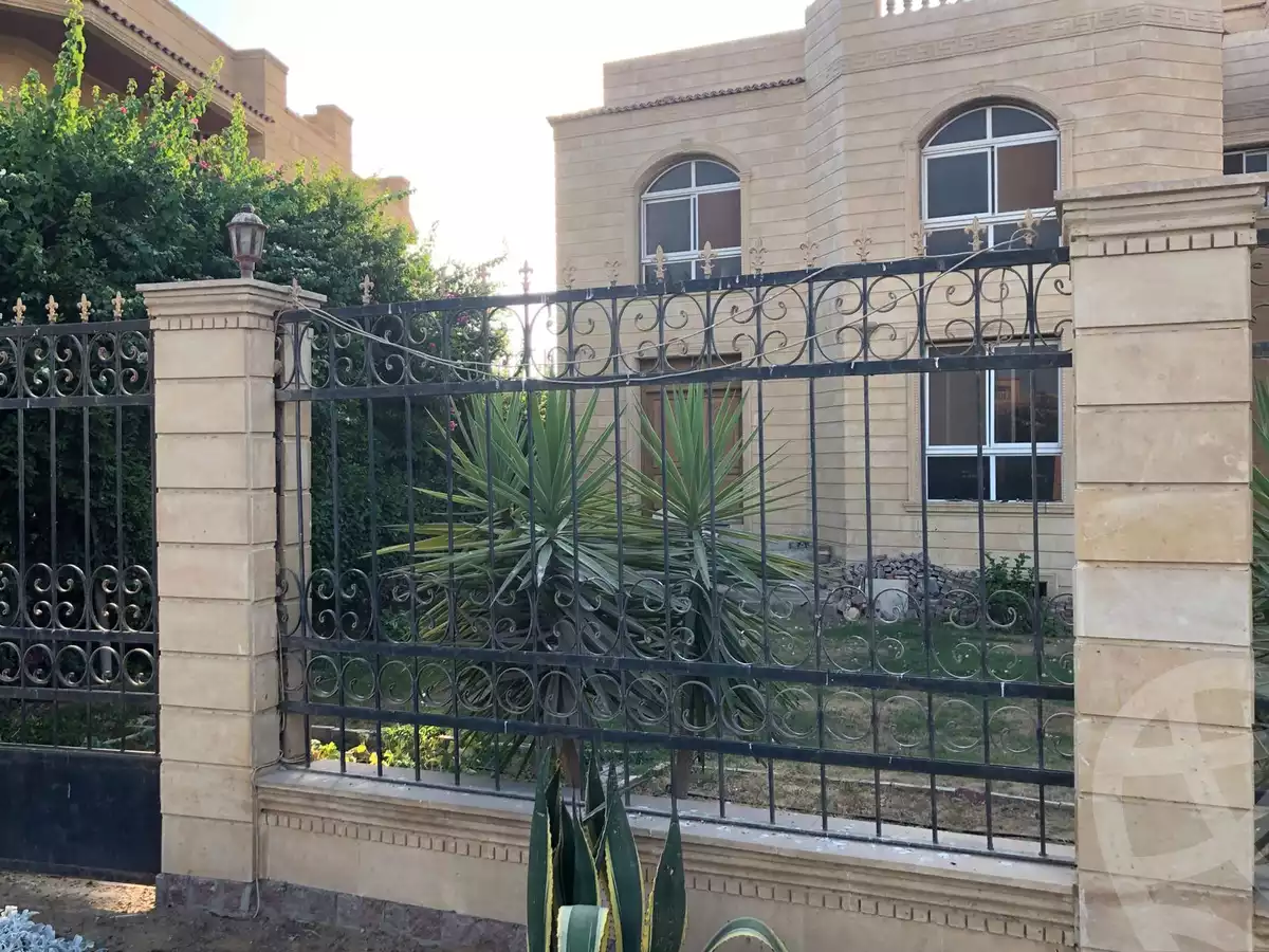 https://aqarmap.com.eg/en/listing/6308188-for-sale-cairo-new-cairo-compounds-la-rose