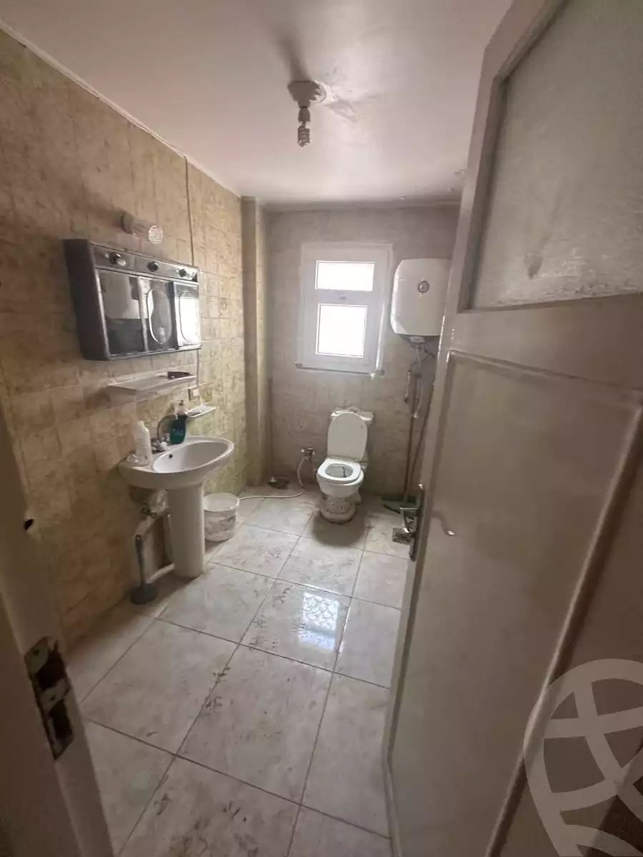 https://aqarmap.com.eg/en/listing/6310322-for-sale-alexandria-lm-mwr-lm-mwr-lshty-kornesh-el-maamoura-st