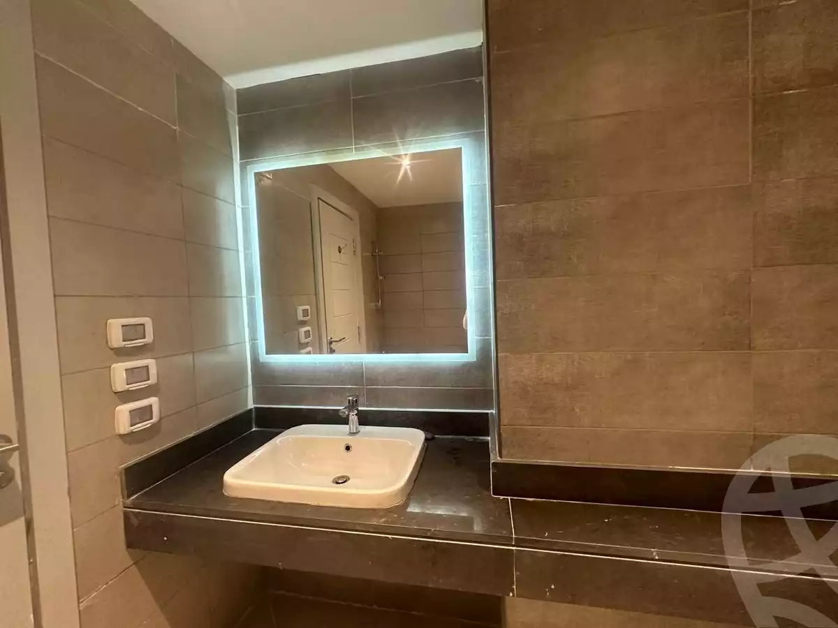 https://aqarmap.com.eg/ar/listing/6311184-for-rent-cairo-6th-of-october-compounds-new-giza-wyst-rydj-ryzydns-nyw-jyz-llttwyr-l-qry