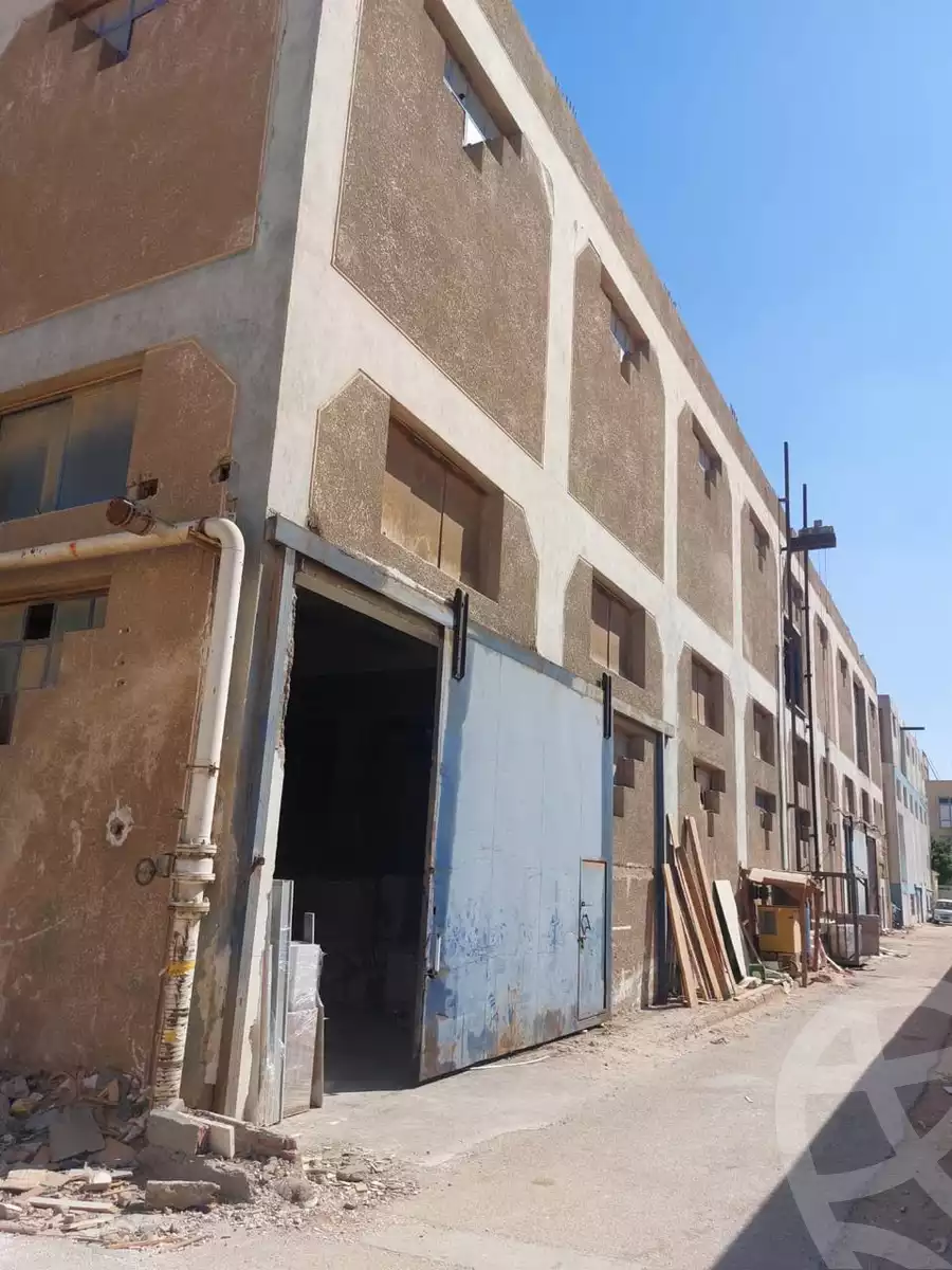 https://aqarmap.com.eg/ar/listing/6312694-for-sale-cairo-6th-of-october-el-mantqa-el-snaaaya-industrial-zone-1