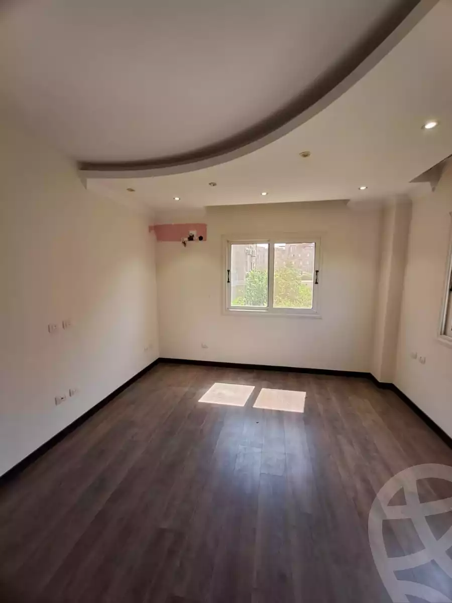 https://aqarmap.com.eg/ar/listing/6312692-for-sale-cairo-el-sheikh-zayed-city-compounds-continental-gardens