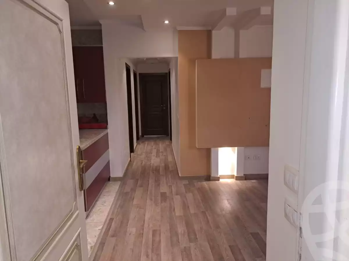 https://aqarmap.com.eg/ar/listing/6312692-for-sale-cairo-el-sheikh-zayed-city-compounds-continental-gardens