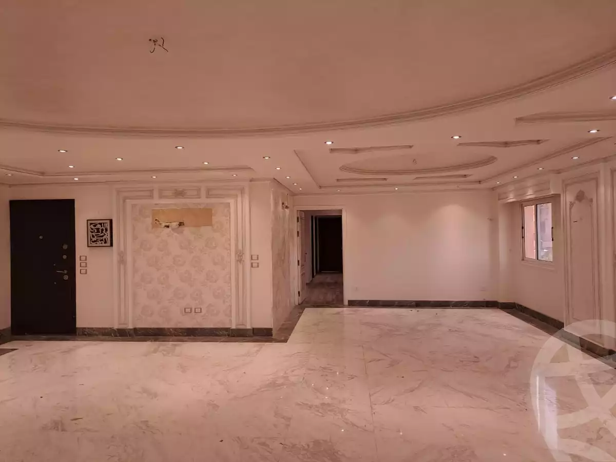 https://aqarmap.com.eg/ar/listing/6312692-for-sale-cairo-el-sheikh-zayed-city-compounds-continental-gardens