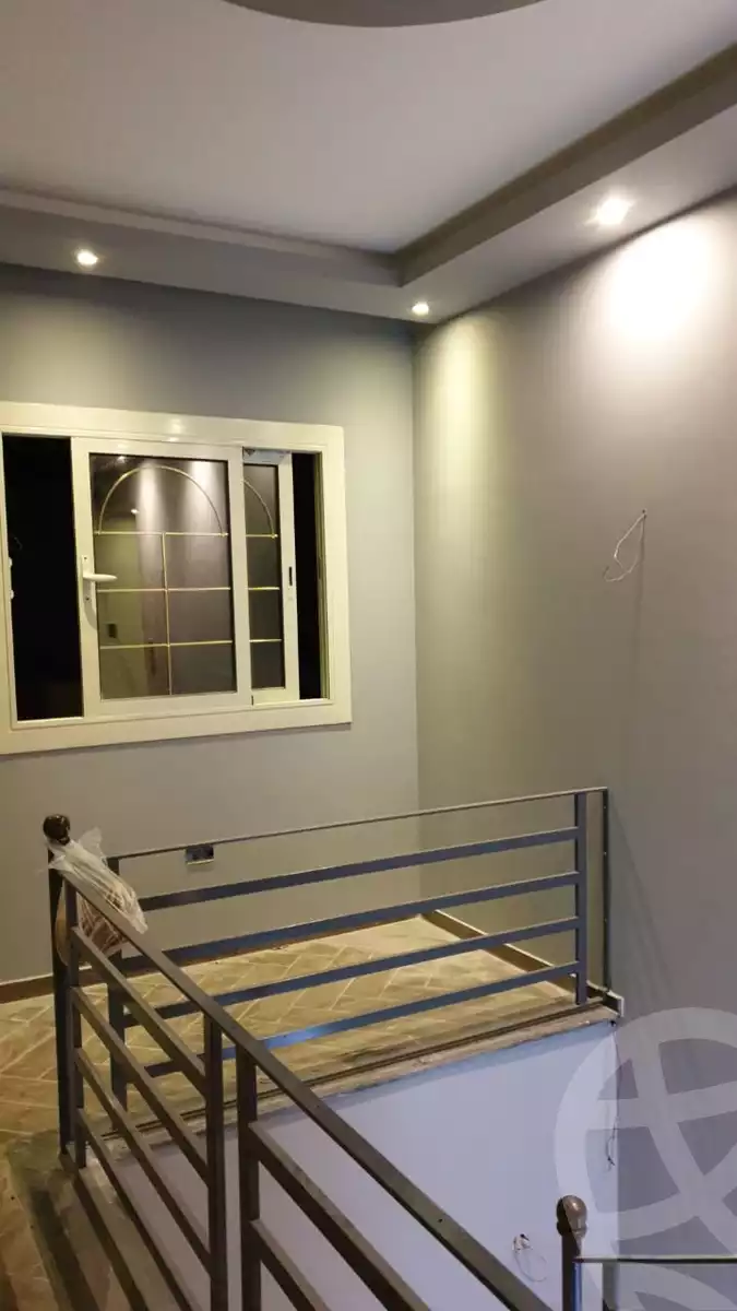 https://aqarmap.com.eg/ar/listing/6313177-for-rent-cairo-new-cairo-ganob-el-akadamiya-south-academy-b-taha-hussein-st