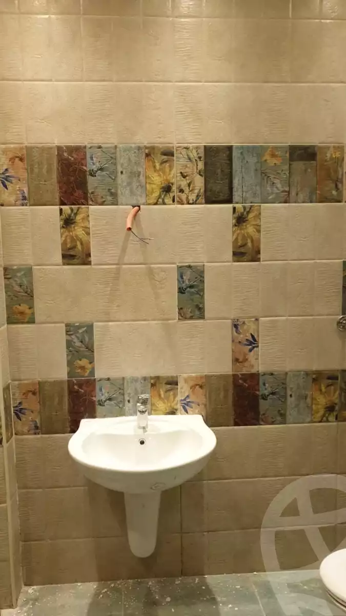 https://aqarmap.com.eg/ar/listing/6313177-for-rent-cairo-new-cairo-ganob-el-akadamiya-south-academy-b-taha-hussein-st