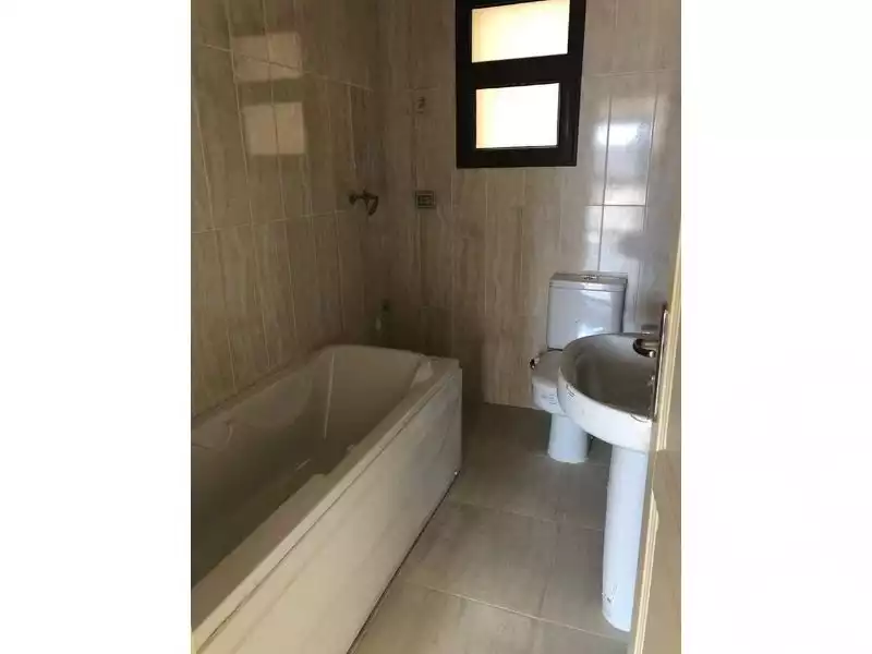 https://aqarmap.com.eg/ar/listing/6313676-for-rent-cairo-new-cairo-madinaty-eighth-zone-buildings-madinaty-b-8