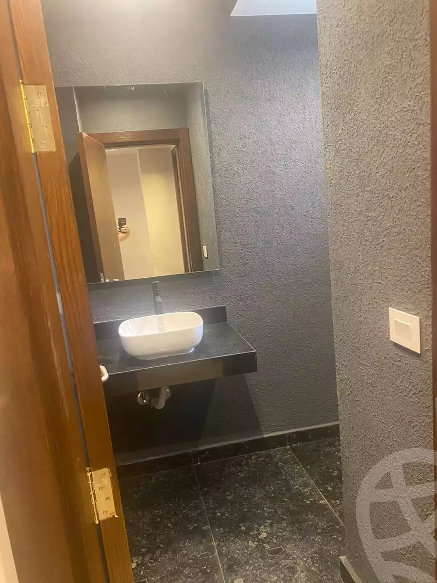 https://aqarmap.com.eg/ar/listing/6313757-for-rent-cairo-el-sheikh-zayed-city-compounds-kmbwnd-wyst-twn-swdyk