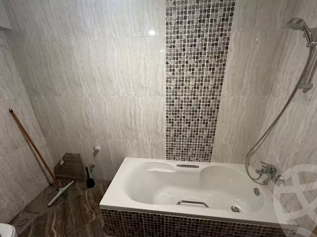 https://aqarmap.com.eg/en/listing/6261540-for-sale-cairo-new-cairo-el-kattameya-compounds-in-kattameya-baron-royal-towers