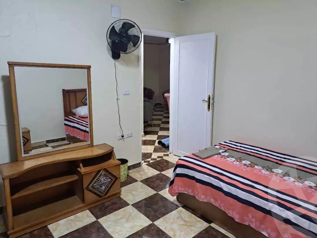 https://aqarmap.com.eg/ar/listing/6314411-for-rent-cairo-faisal-kafr-tohormos-queen-nazli-st