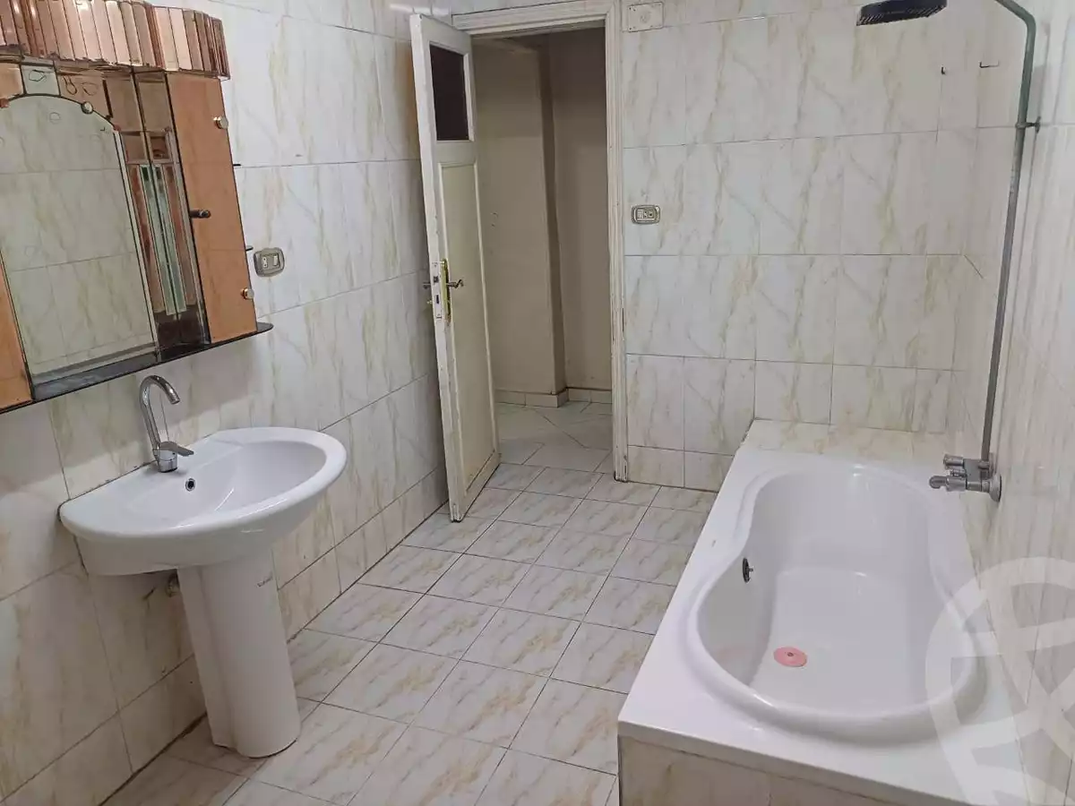 https://aqarmap.com.eg/en/listing/6317468-for-sale-cairo-el-zaytun-hlmy-lzytwn-ain-shams-st