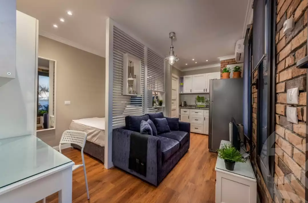 https://aqarmap.com.eg/en/listing/6320004-for-rent-cairo-el-sheikh-zayed-city-compounds-kmbwnd-wyst-twn-swdyk