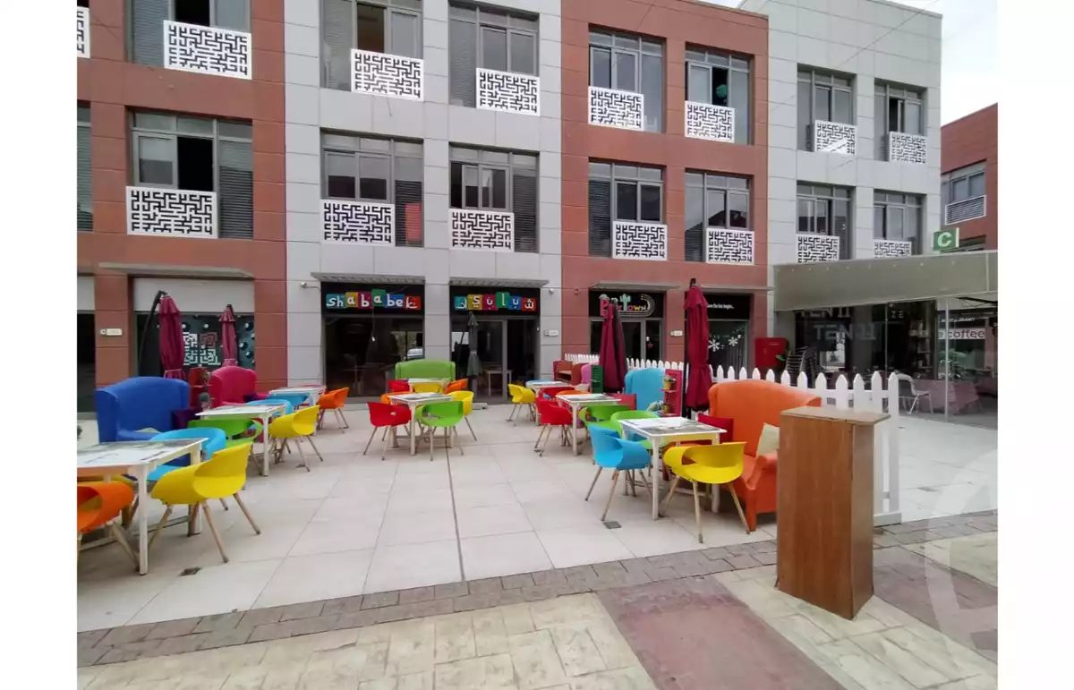 https://aqarmap.com.eg/en/listing/6321047-for-sale-cairo-el-sheikh-zayed-city-compounds-the-courtyard-mall-dorra