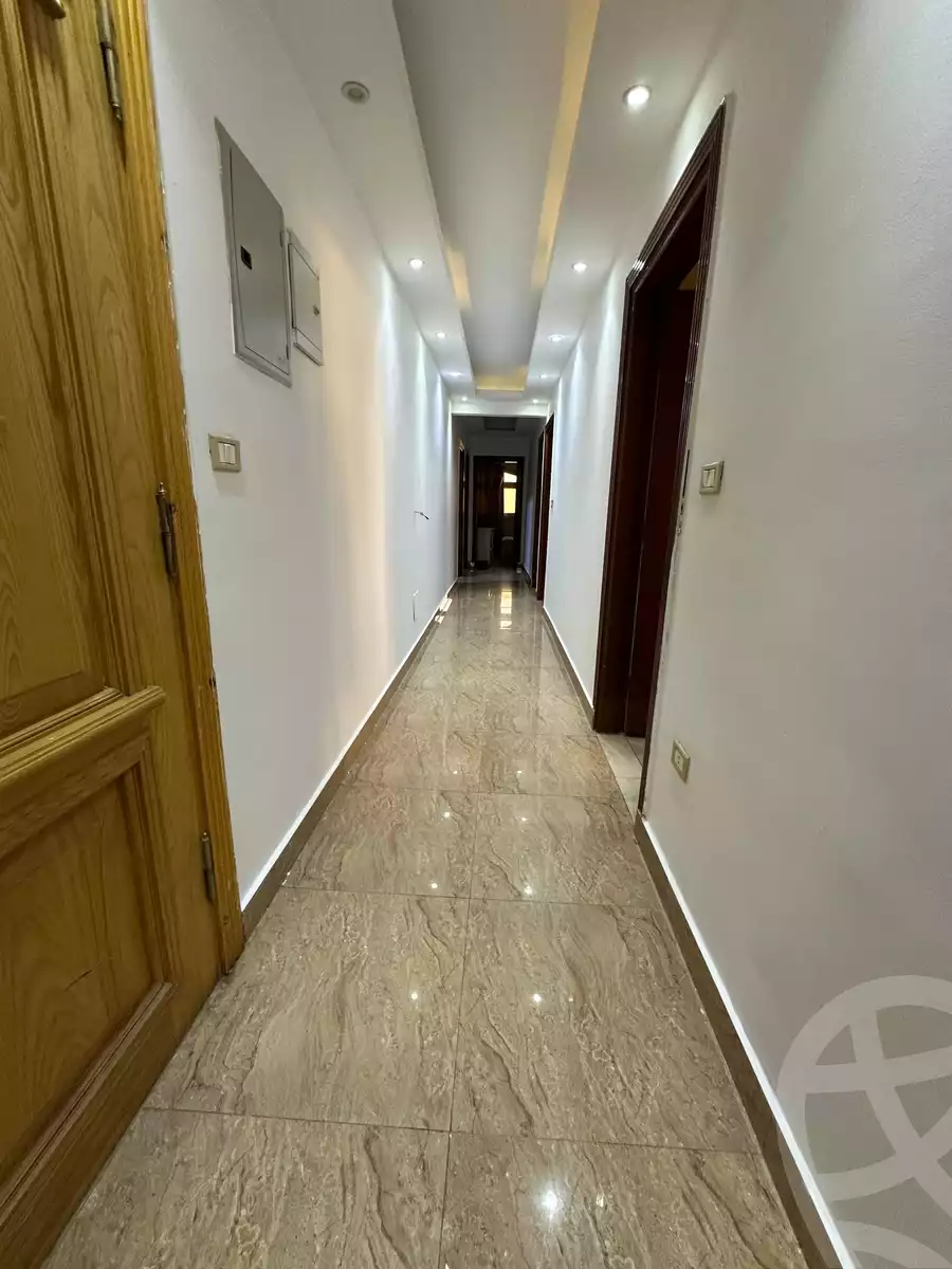 https://aqarmap.com.eg/ar/listing/6321234-for-rent-cairo-new-cairo-ganob-el-akadamiya-south-academy-a-zaid-ebn-haretha-st