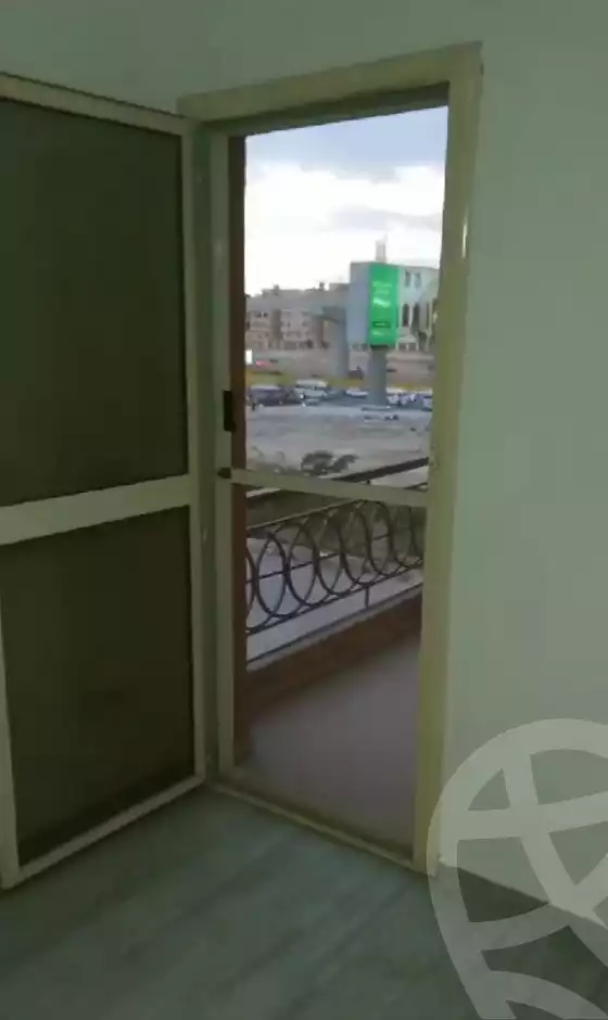 https://aqarmap.com.eg/ar/listing/6323102-for-sale-cairo-el-sheikh-zayed-city-compounds-el-khamayel