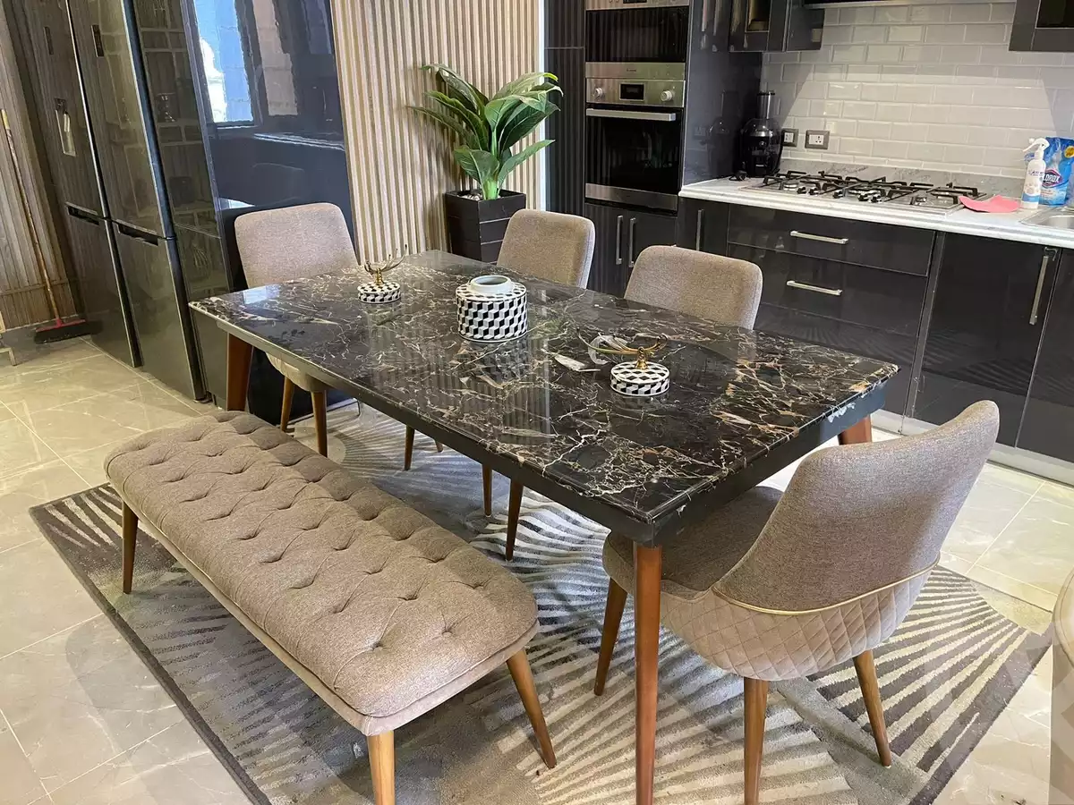 https://aqarmap.com.eg/ar/listing/6327811-for-sale-cairo-new-cairo-compounds-mountain-view-hyde-park
