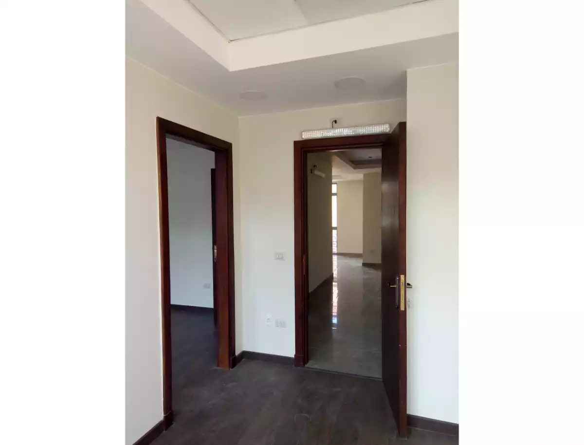 https://aqarmap.com.eg/en/listing/6330733-for-sale-cairo-el-sheikh-zayed-city-compounds-the-courtyard-mall-dorra