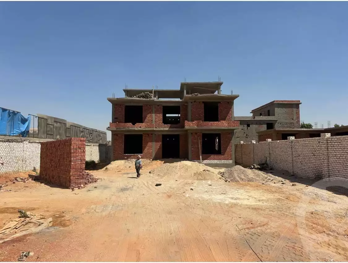https://aqarmap.com.eg/ar/listing/6331466-for-sale-cairo-el-sheikh-zayed-city-lshykh-zyd-ljdyd-el-reef-el-oroby