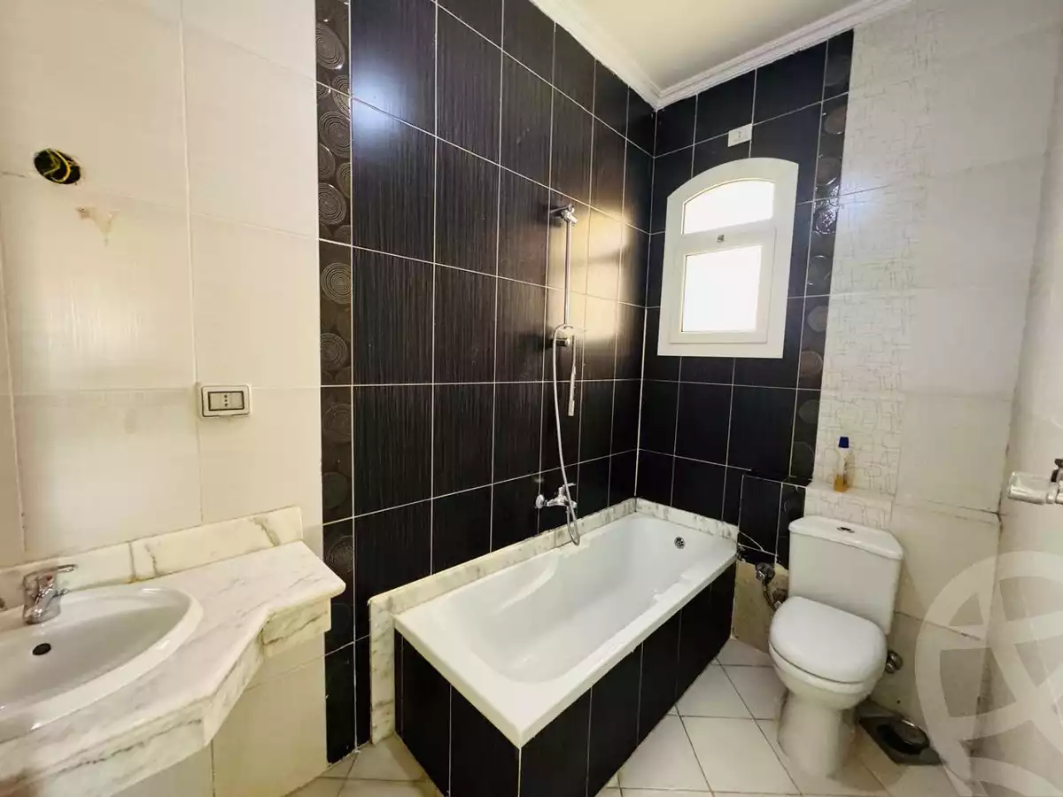 https://aqarmap.com.eg/ar/listing/6331842-for-sale-cairo-new-cairo-madinaty-lmntq-lthnyh-fylt-madinaty-road