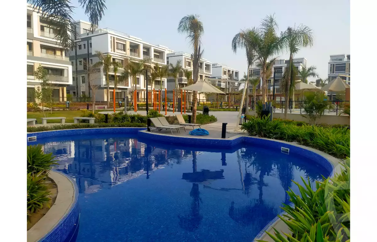 https://aqarmap.com.eg/ar/listing/6331882-for-sale-cairo-el-sheikh-zayed-city-compounds-kmbwnd-wn-16-swdyk
