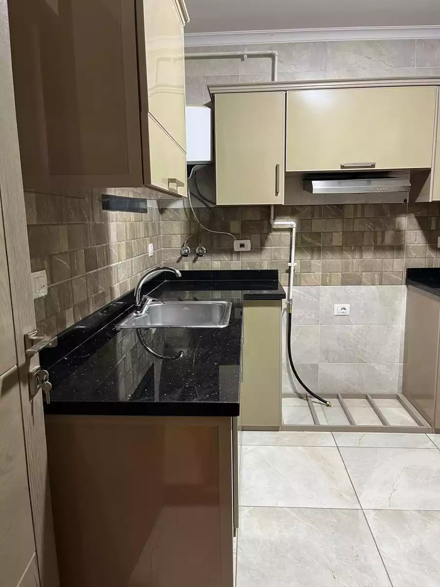 https://aqarmap.com.eg/en/listing/6332045-for-rent-cairo-new-cairo-compounds-azad
