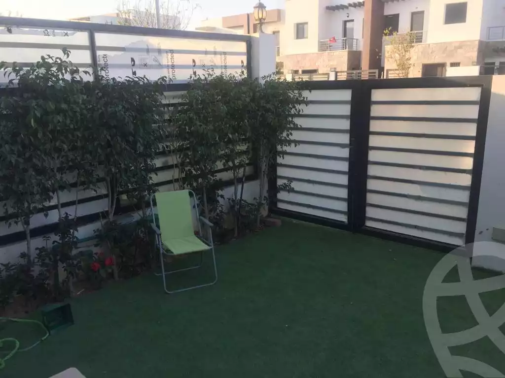 https://aqarmap.com.eg/en/listing/6334258-for-sale-cairo-new-cairo-compounds-hyde-park-cluster-1-hyde-park