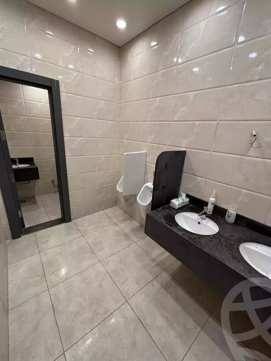 https://aqarmap.com.eg/ar/listing/6339484-for-rent-cairo-new-cairo-compounds-the-square