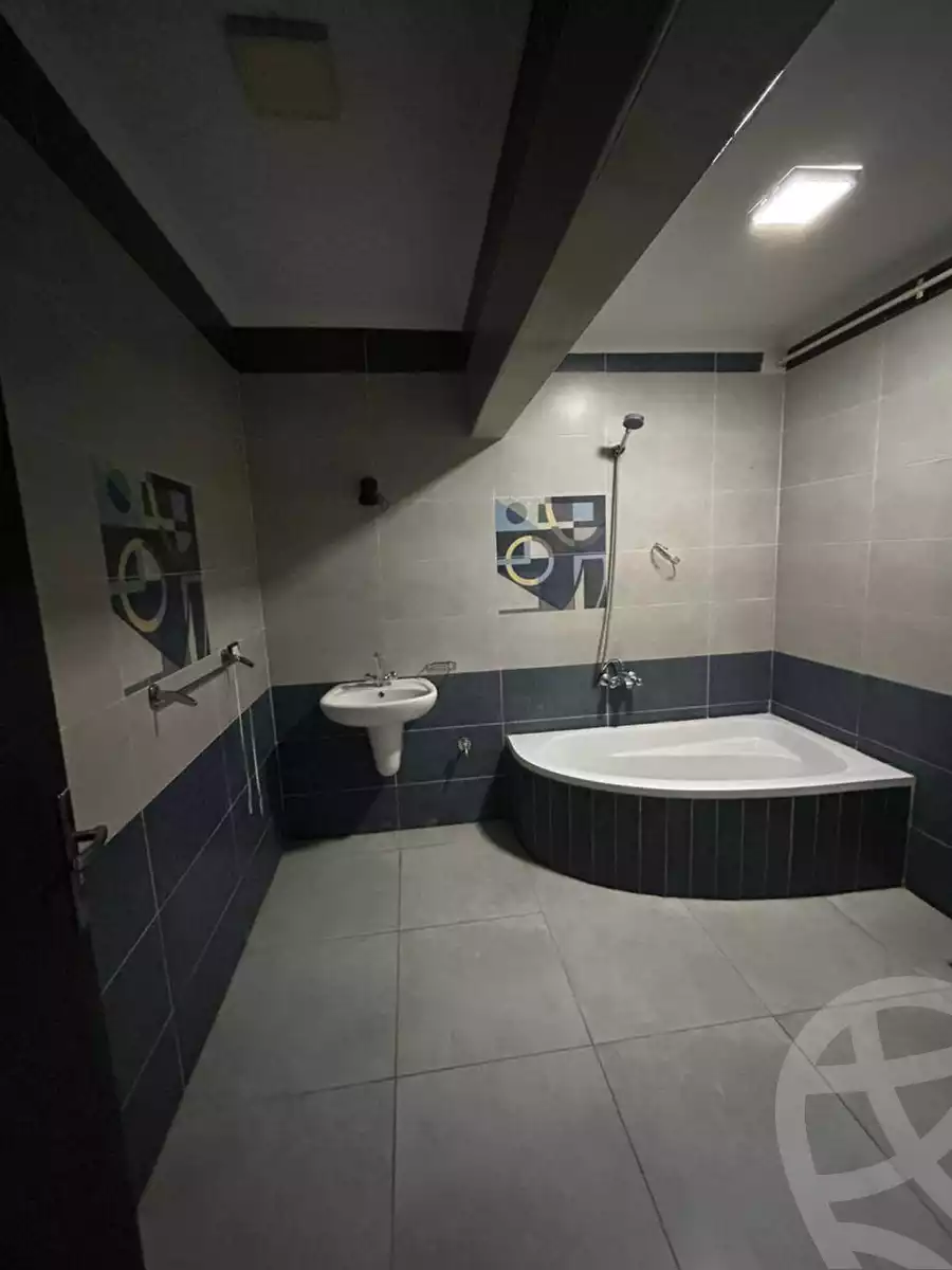 https://aqarmap.com.eg/ar/listing/6343981-for-sale-cairo-helwan-rostom-st
