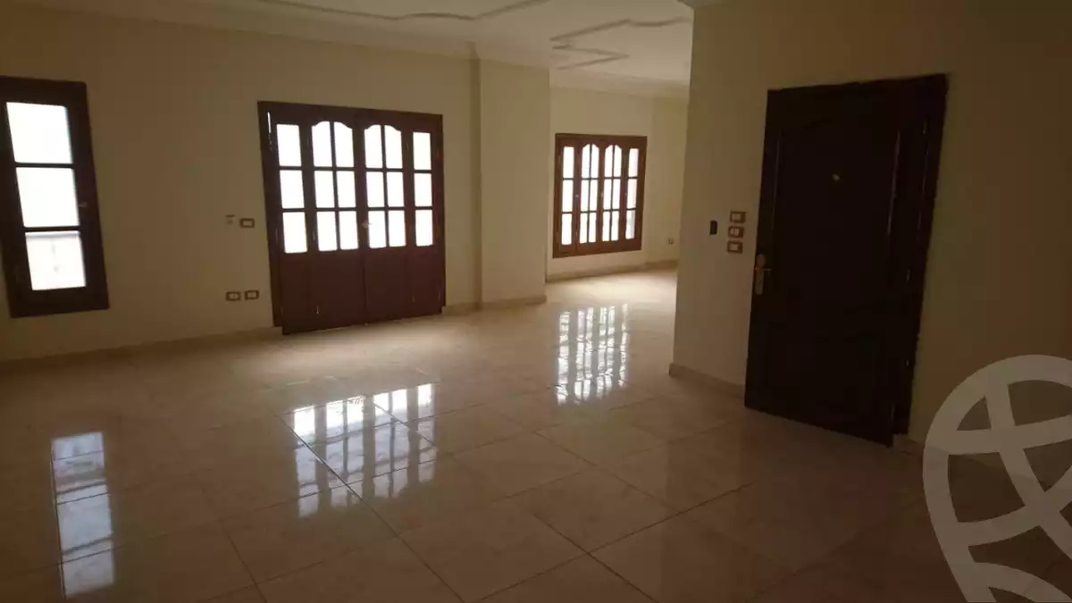 https://aqarmap.com.eg/ar/listing/6343983-for-rent-cairo-new-cairo-south-investors-mohammed-nagib-axis-st