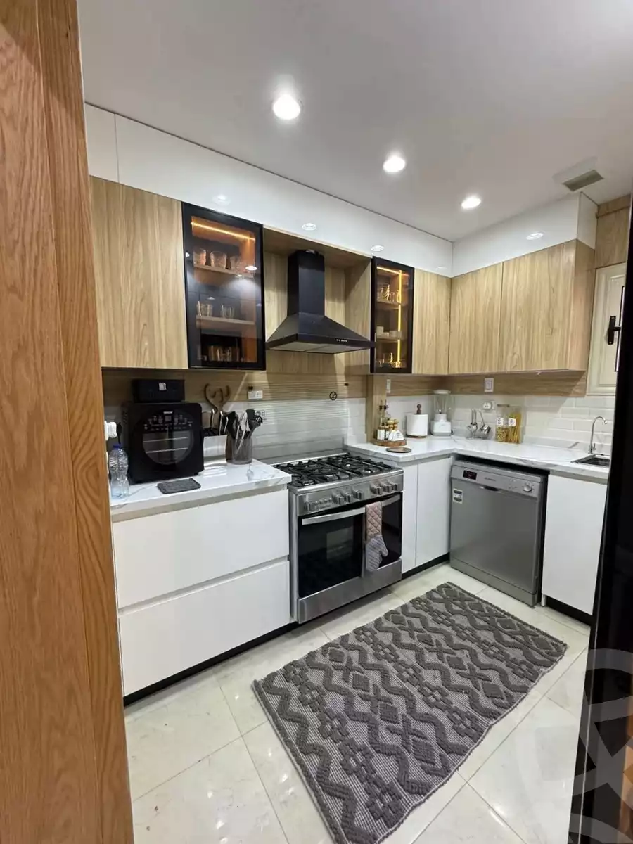 https://aqarmap.com.eg/en/listing/6344189-for-sale-cairo-mokattam-el-hadabah-el-wosta-el-mantaqa-el-khamsa