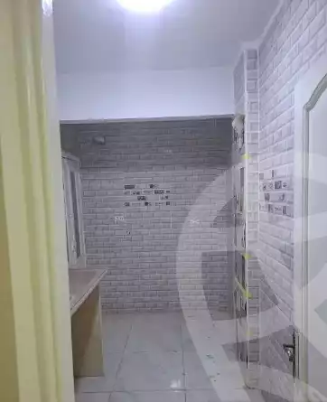 https://aqarmap.com.eg/en/listing/6350392-for-rent-cairo-al-oubour-el-hay-el-awal