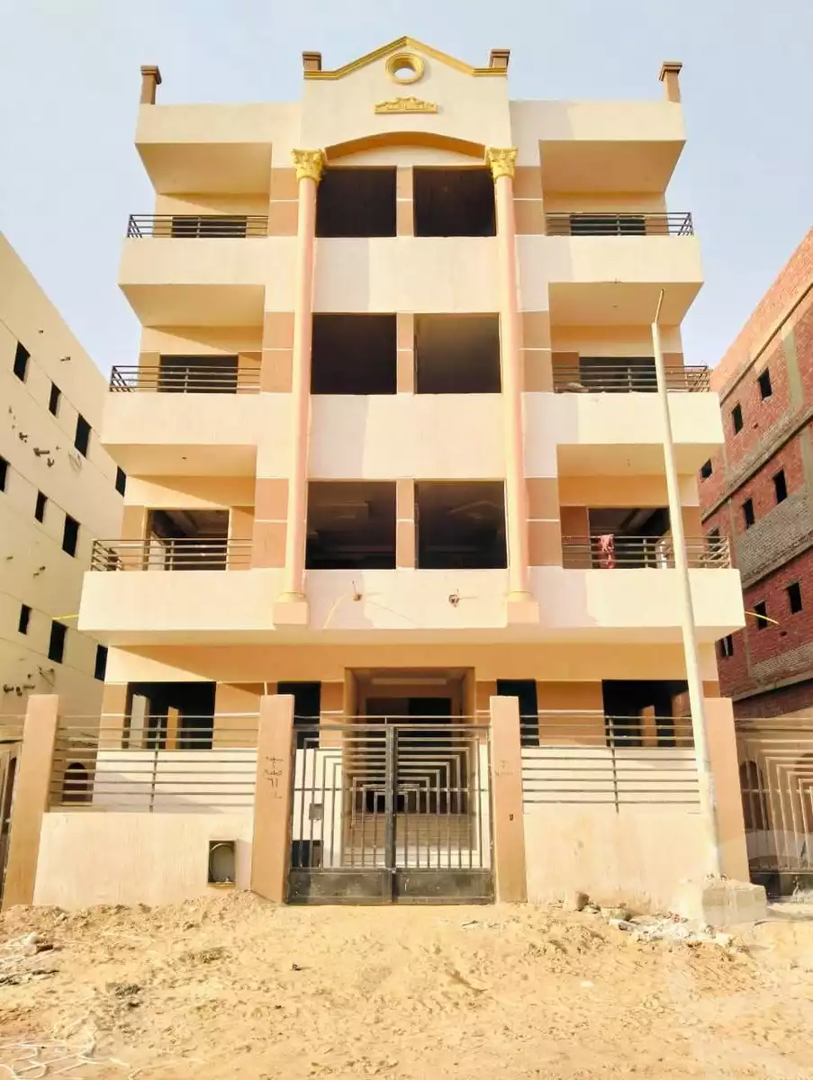 https://aqarmap.com.eg/ar/listing/6354874-for-sale-cairo-badr-city-hai-el-ashgar-featured-neighborhood