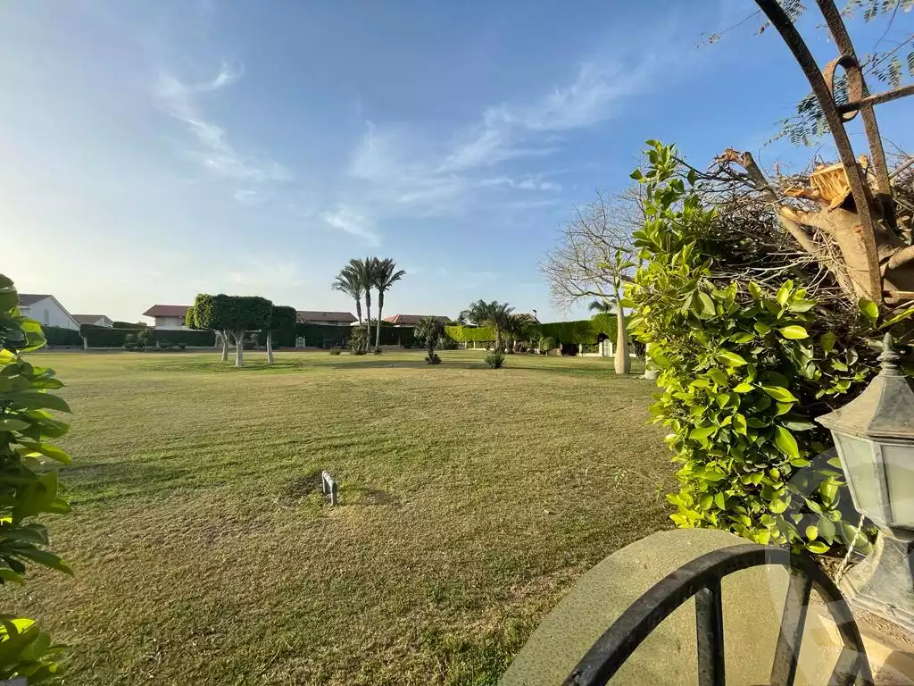https://aqarmap.com.eg/ar/listing/6356391-for-sale-cairo-el-sheikh-zayed-city-compounds-el-rabwa