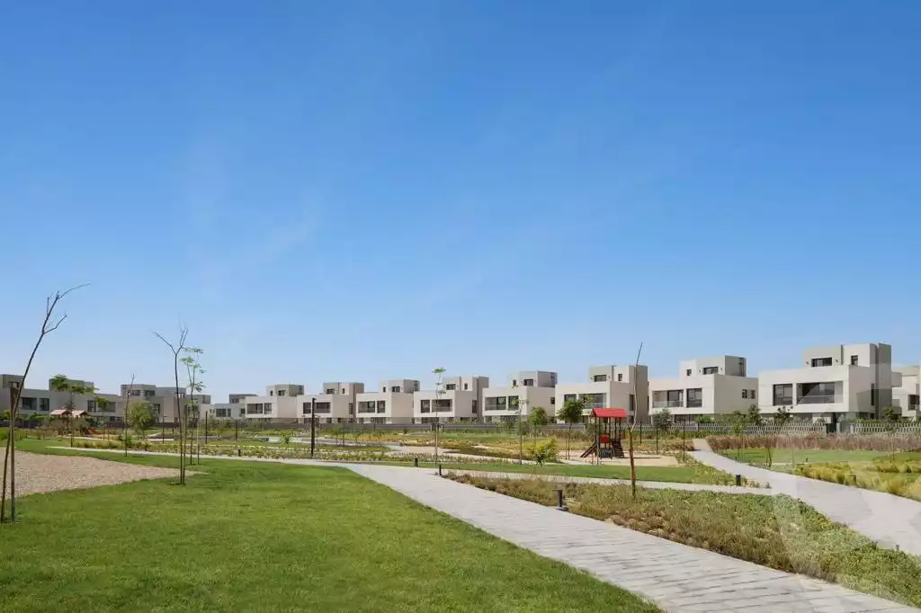 https://aqarmap.com.eg/en/listing/6355934-for-sale-cairo-el-shorouk-compounds-al-burouj-compound-imkan