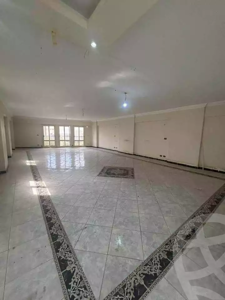 https://aqarmap.com.eg/ar/listing/6357645-for-sale-alexandria-lauran-shr-bw-qyr-tryq-lhry